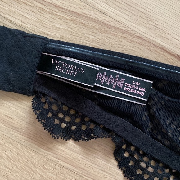 Victoria’s Secret Strapless Eyelet Bra - Picture 5 of 5